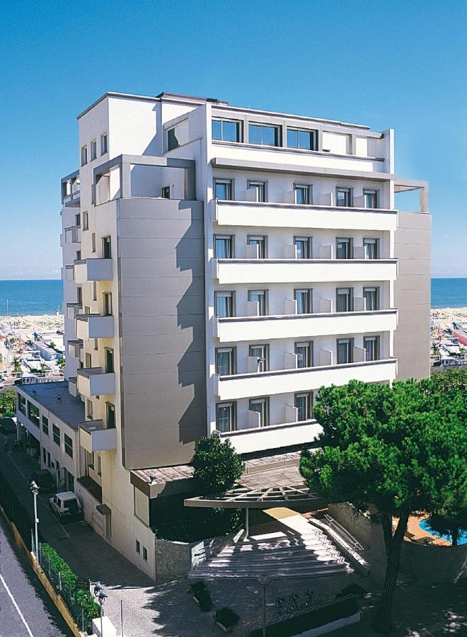 National Hotel Rimini Exteriör bild
